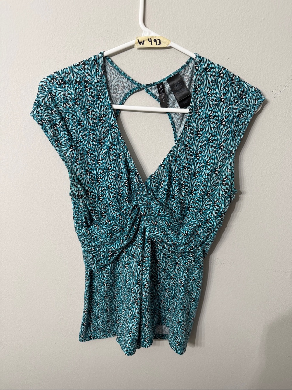 Women’s Bisou Bisou Aqua Black Printed Keyhole Top Size Small